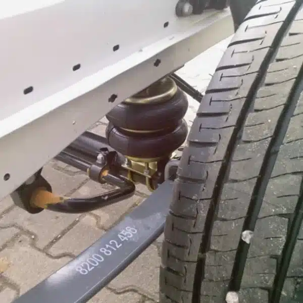 Renault Master/Opel Movano/Nissan Interstar installed air suspension